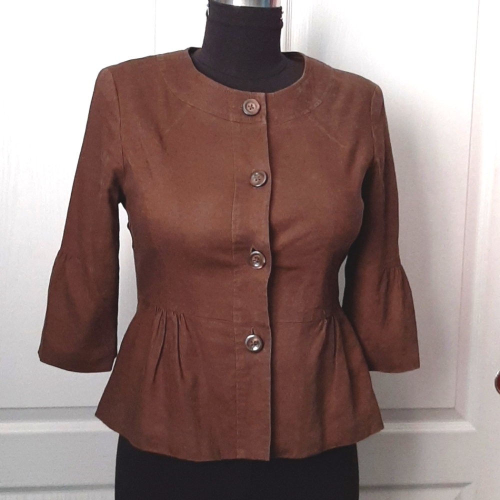VGUC Linen short jacket. Dk bn, fully lined, feminine ruffle detailing, size 6